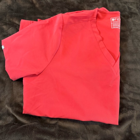 Figs Technical Collection Red Top - Picture 3 of 4